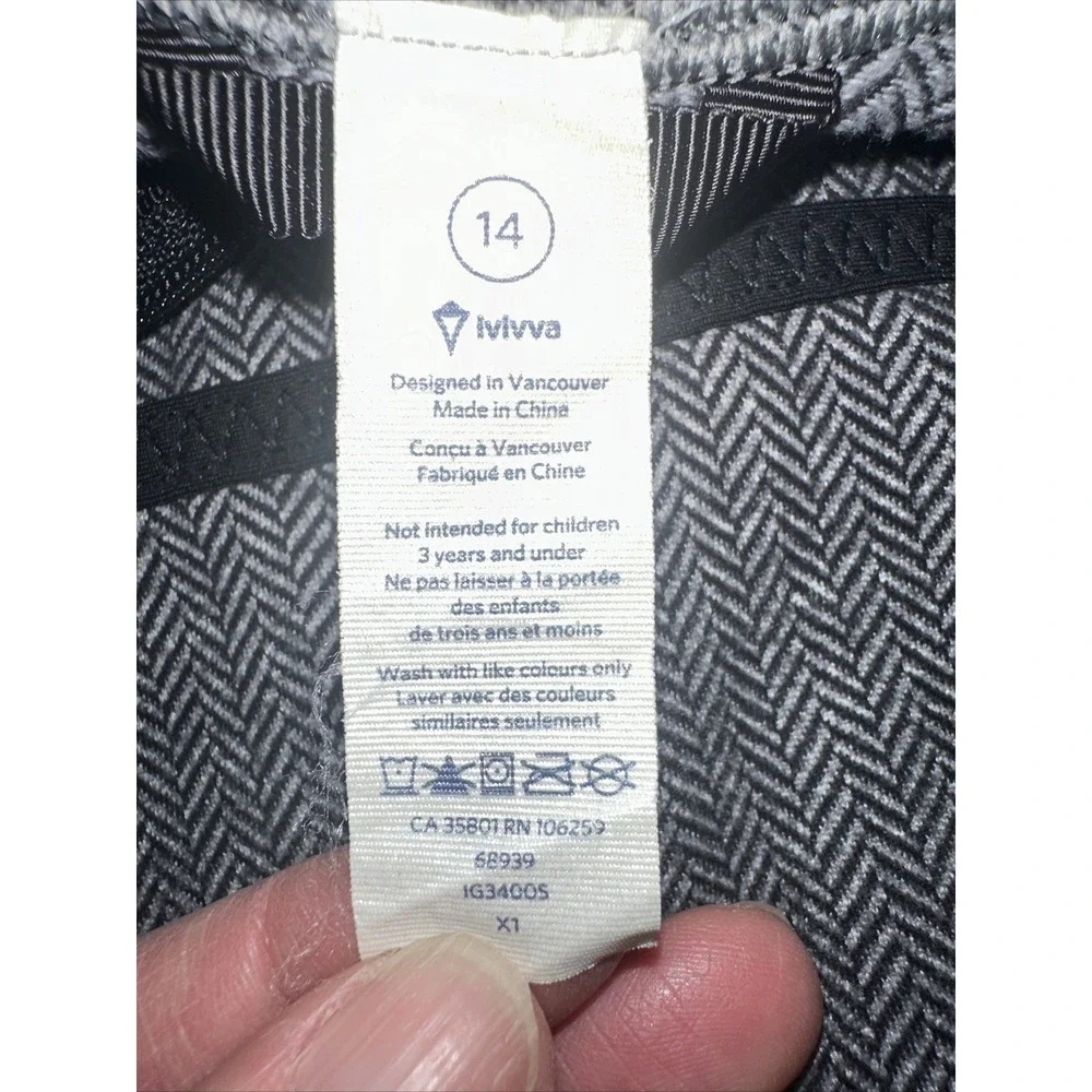 Ivivva by LULULEMON  Quarter Zip Jacket 69918 Size 14 Black & Gray (#1)